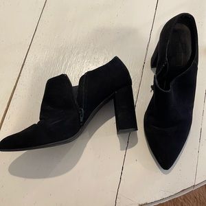 Forever 21 black booties